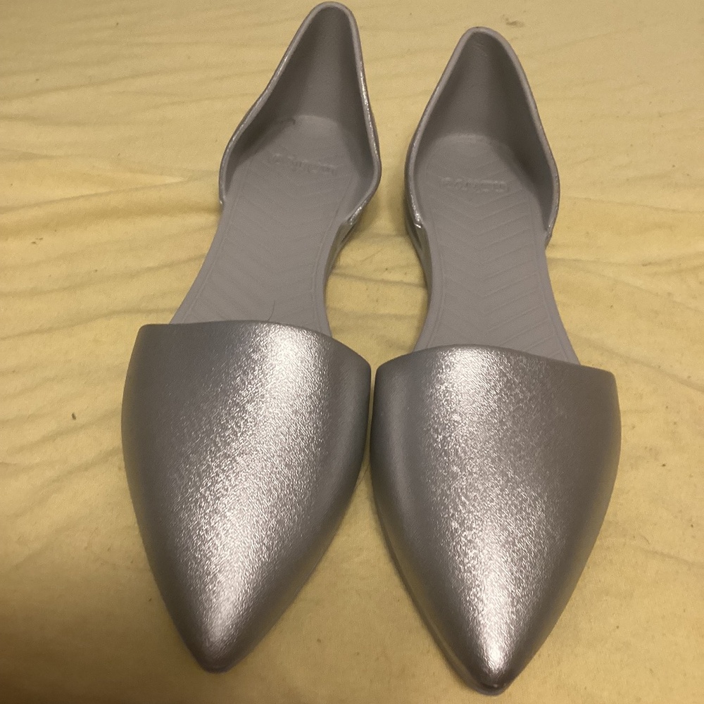 NATIVE SLIP ON SLIP ON WATER SHOES SZ 11